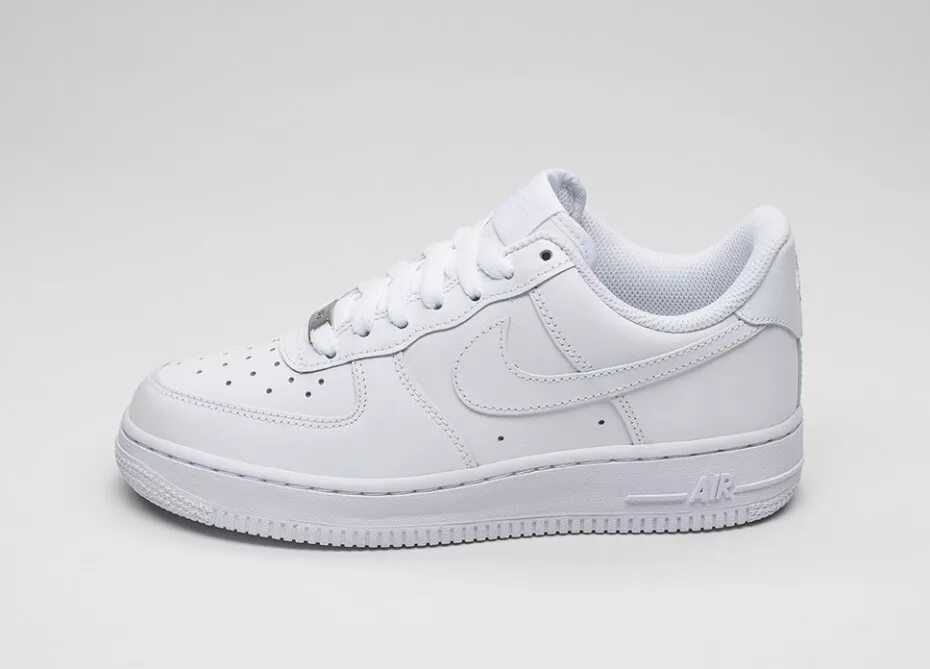 Купить кроссовки найк форсы. Найк АИР Форс 1. Nike Air Force 1 07 White. Nike кроссовки Air Force 1. Nike Air Force 1 White.