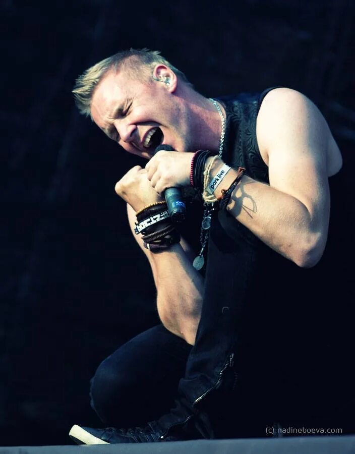 Марко сааресто. Poets of the fall марко сааресто. марко сааресто 2025. poets of the fall солист.