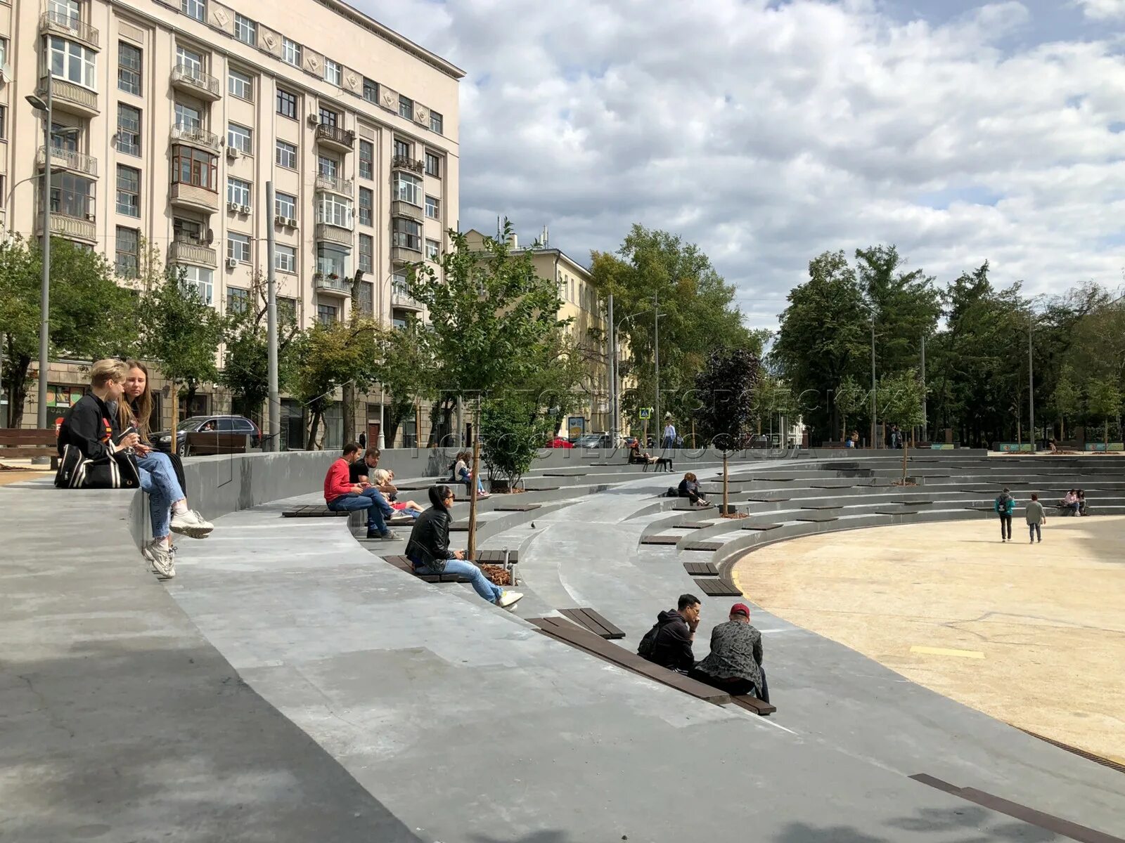 Площадь ямы. Москва хохловская площадь амфитеатр. яма москва хохловская площадь. яма (амфитеатр, хохловская площадь). амфитеатр яма москва.