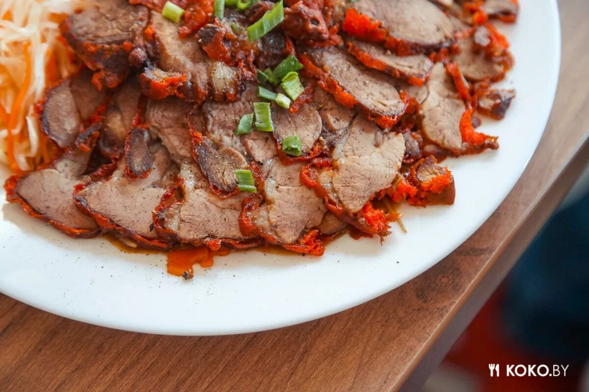 Готовая здоровая еда с доставкой. Фо фуд. Красивый бургер. Вьетнамский стрит-фуд bo. Кето контейнер.