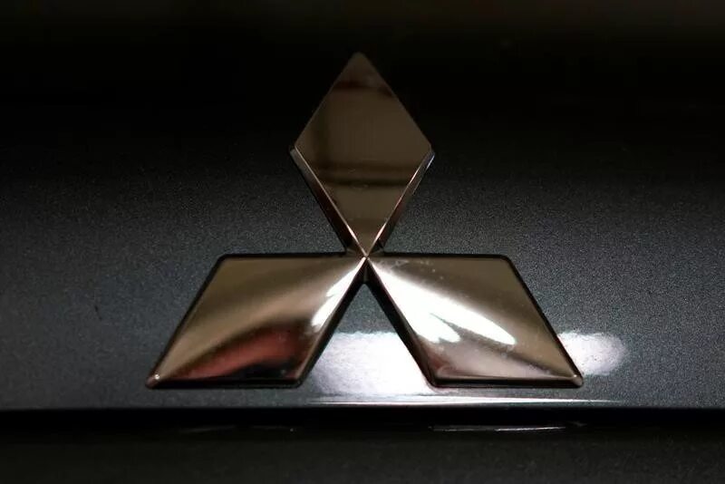 Логотип mitsubishi. Мицубиси лого. Mitsubishi логотип. Логотип Мицубиси обои. Светящийся логотип Мицубиси Аутлендер.