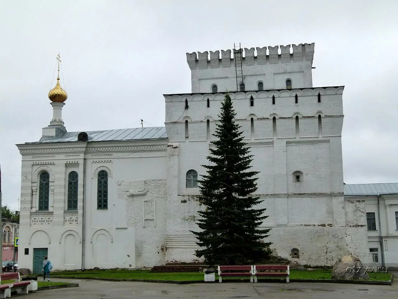 Знаменская башня