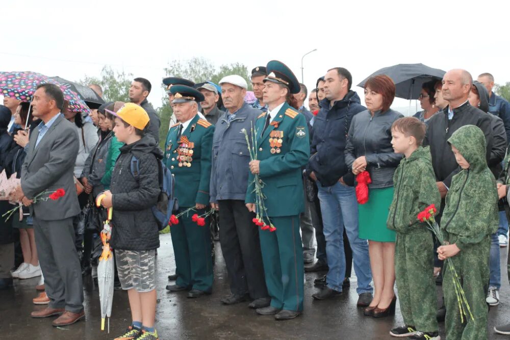 Прогнозы в киргиз мияках. Памятники в Киргиз Мияках. Открытие оздоровительного центра в Киргиз Мияки. Аллея славы в Киргиз Мияках. Гисметео Киргиз-Мияки.