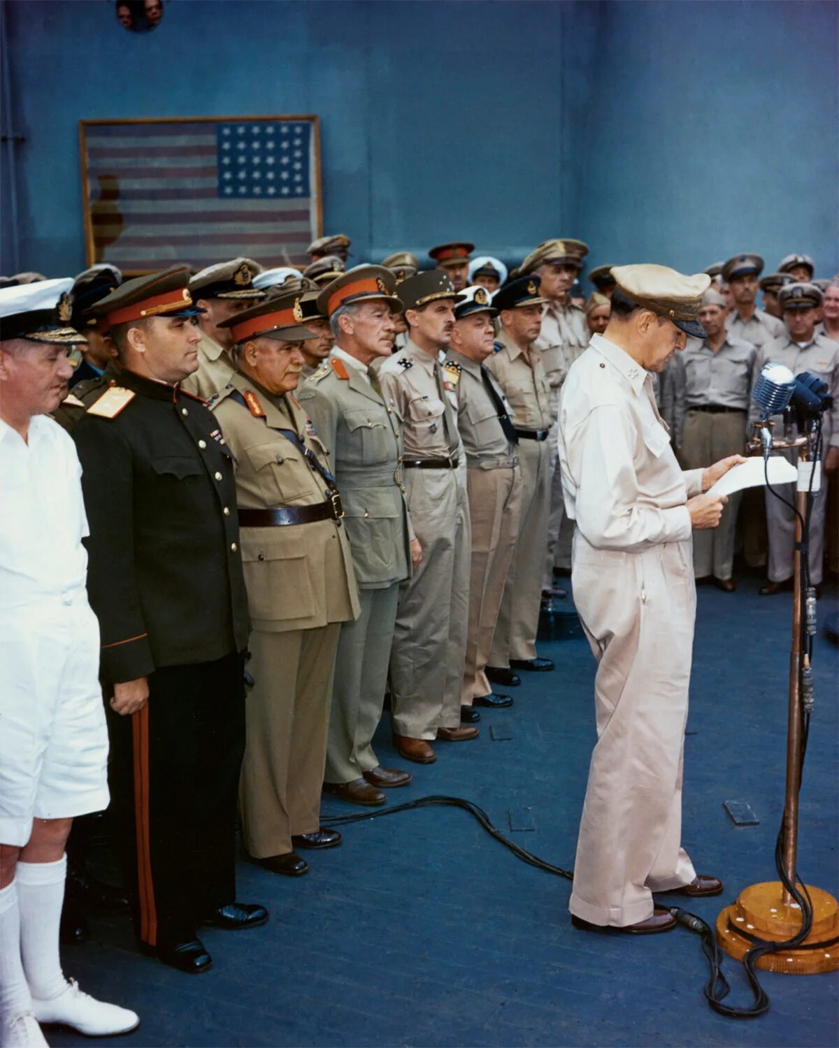 Подписание капитуляции японии дата. Капитуляция японии 1945. подписание капитуляции японии. линкор «миссури, 2 сентября 1945 г.». 2 сентября 1945, линкор &quot;миссури&quot;. капитуляция японии на линкоре миссури.