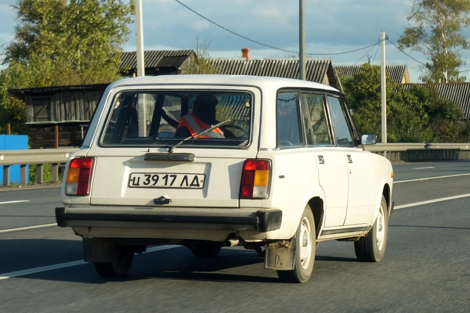 Сигареты ява 2000. L с р l d. Ява красная сигареты 2000. Ваз 2106 с номерами. 2107 советских номерах.