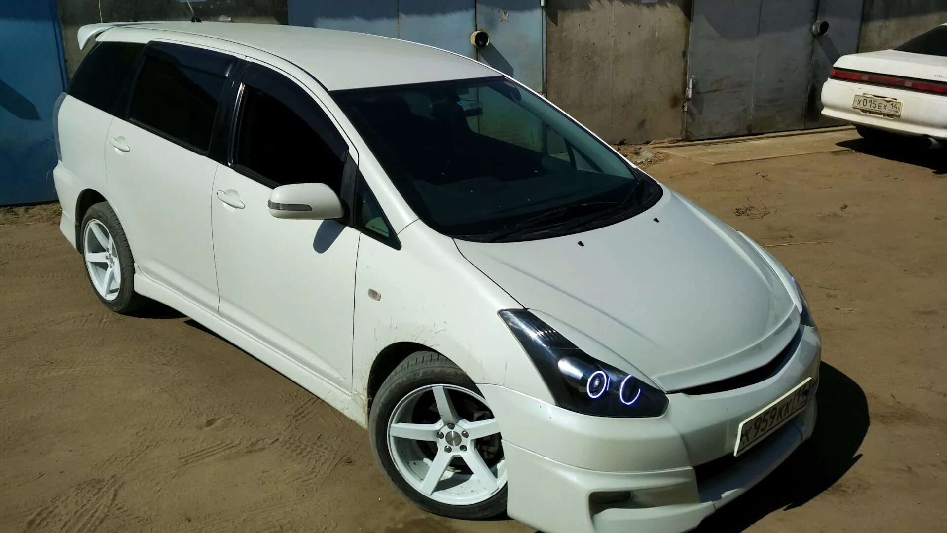 Wish тюнинг. Тойота виш 20. toyota wish 2010 tuning. тойота виш тюнингованная. тойота виш 2007.