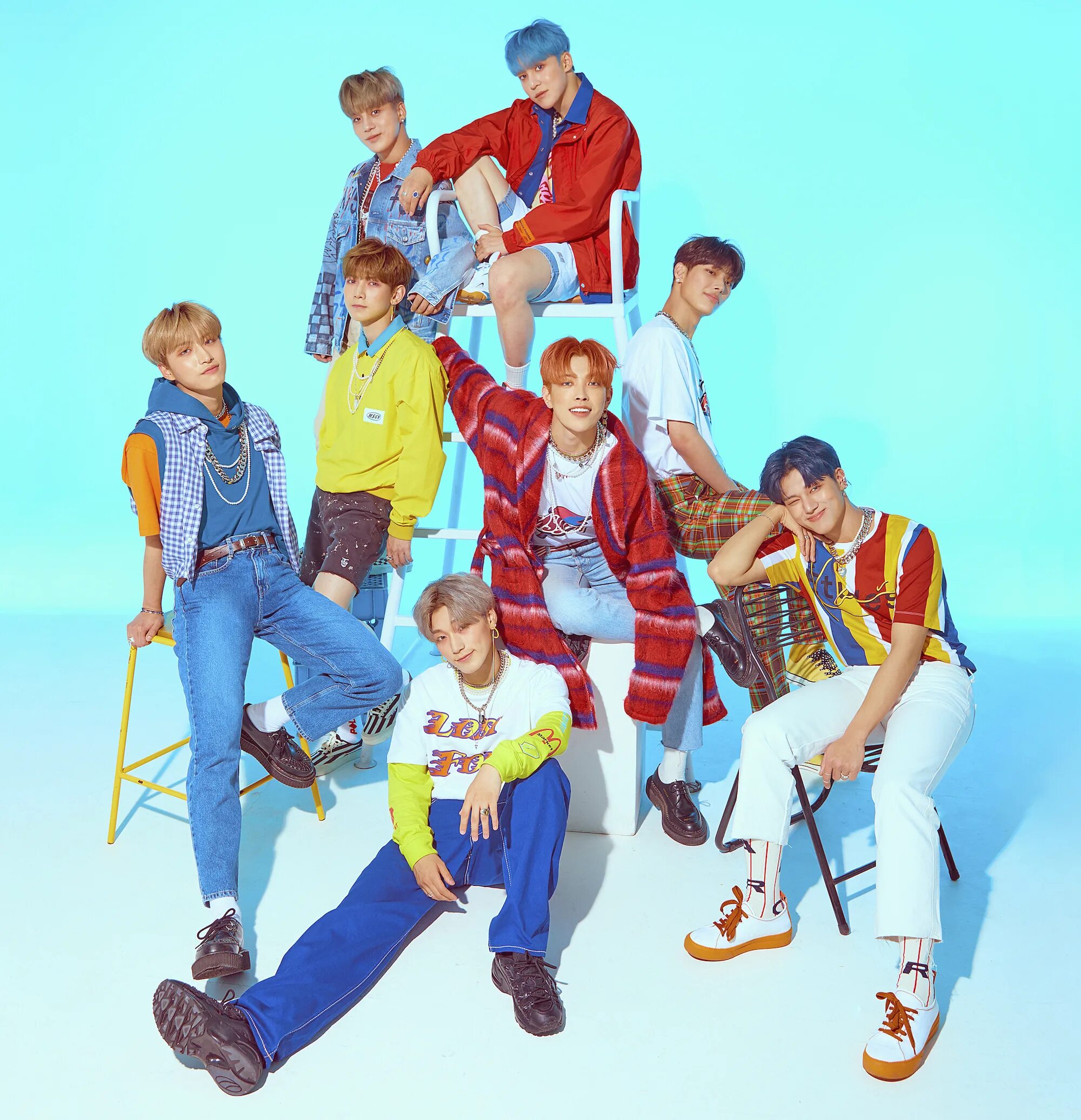 Ateez treasure. ATEEZ. Группа ATEEZ. Атиз корейская группа. ATEEZ halazia.