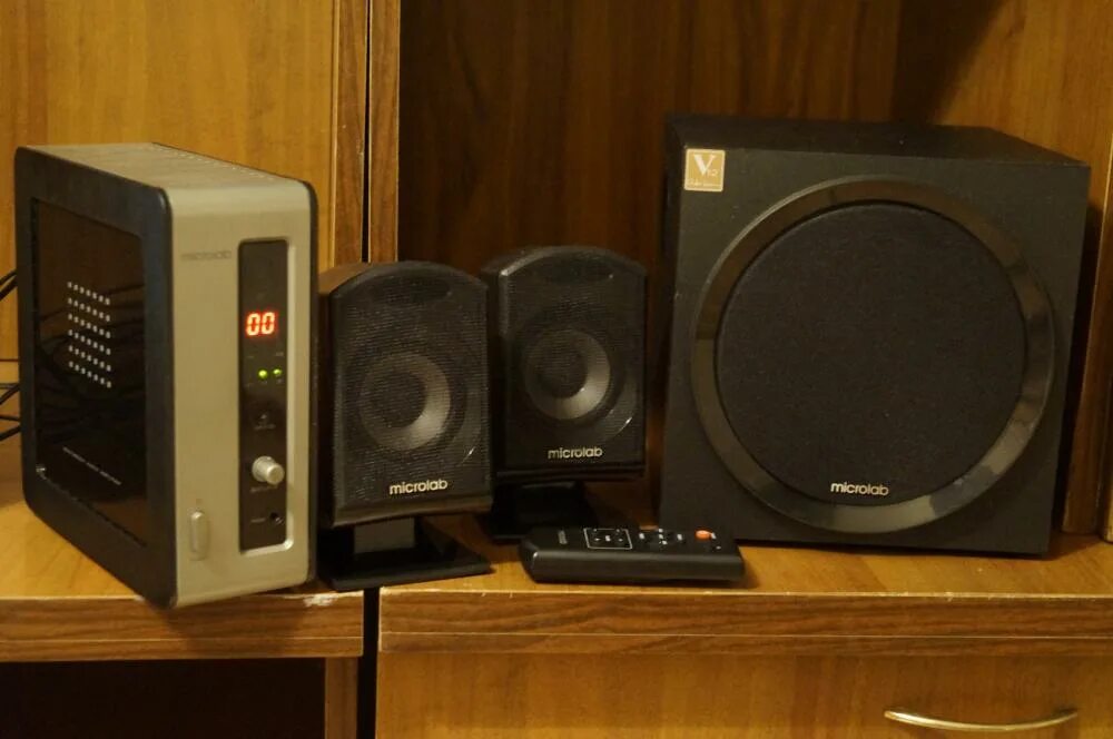 Сабвуфер микролаб 2.1. Microlab 2.1 fc550. колонки 2.1 microlab fc550. микролаб 550. микролаб fc550 колонки microlab.