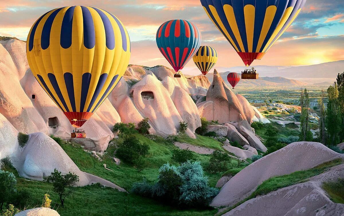 Каппадокия Турция. Каппадокия Турция воздушные шары. Воздушный шар в Турции Каппадокия. Фестиваль воздушных шаров в Турции Каппадокия.