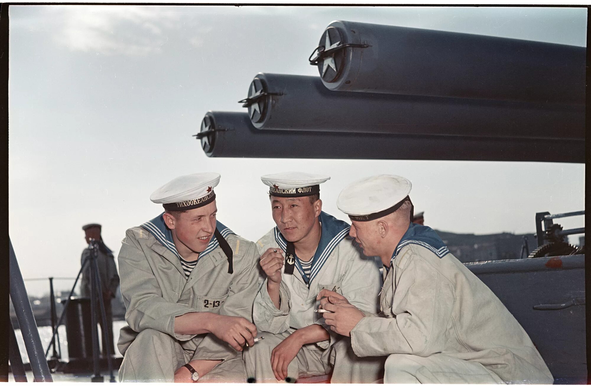 Илья матросов санкт петербург. Советские моряки. Матрос картина. Асхат зиганшин анатолий крючковский. Старший матрос черноморского флота.