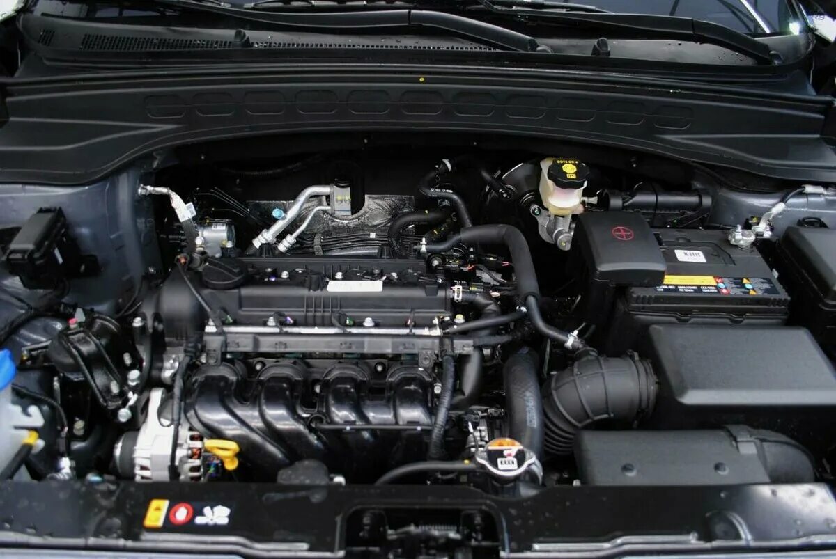 Двигатель hyundai creta 1.6. Hyundai Creta 1.6 подкапотное. Двигатель Крета 1.6. Мотор Хендай Крета 1.6. Подкапотное пространство Крета 1.6.