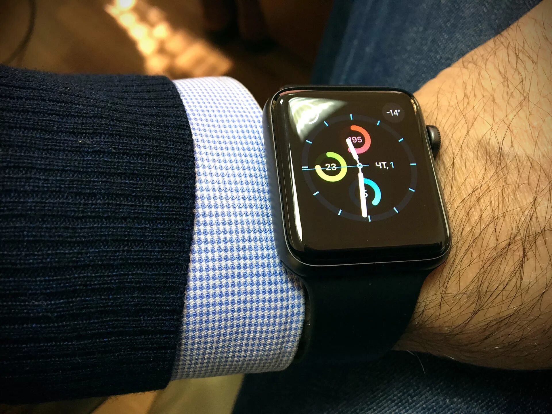 Apple watch м видео. Apple watch 6 44 mm. Apple watch 6 42mm. Apple watch Series 3. Apple watch Series 3 42 мм.