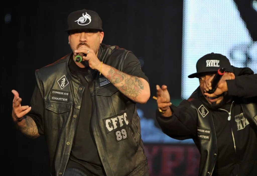 B real. Панама сайпресс хилл. cypress hill b-real в полный рост. be real cypress hill в панаме. cypress hill голливудский холм.