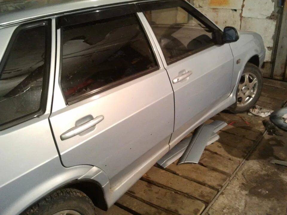 Ваз 2106 черные молдинги. Молдинги двери spark drive 2. Пассат цц молдинги. Опель вектра а 1993 молдинги на стекло. W202 без дверных нижних молдингов.