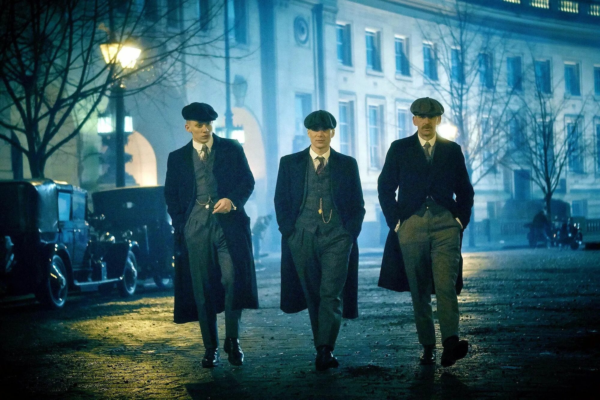 Казырьки. Острые козырьки Томми Шелби. Киллиан Мерфи Peaky Blinders.