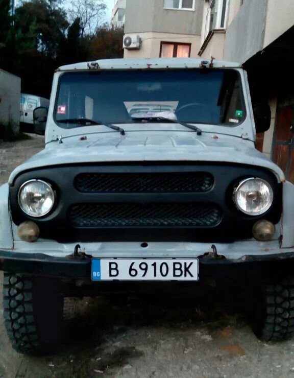Уаз 469 хантер. Уаз 479 облицовка радиатора. Злая решетка на уаз хантер. Облицовка уаз 469 пластиковая. Уаз 3151 с окрашенной в черный решеткой.