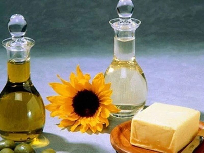 Масло сливочное и растительное. Масло сливочное и подсолнечное. Жиры и масла. Растительное масло и сливочное масло