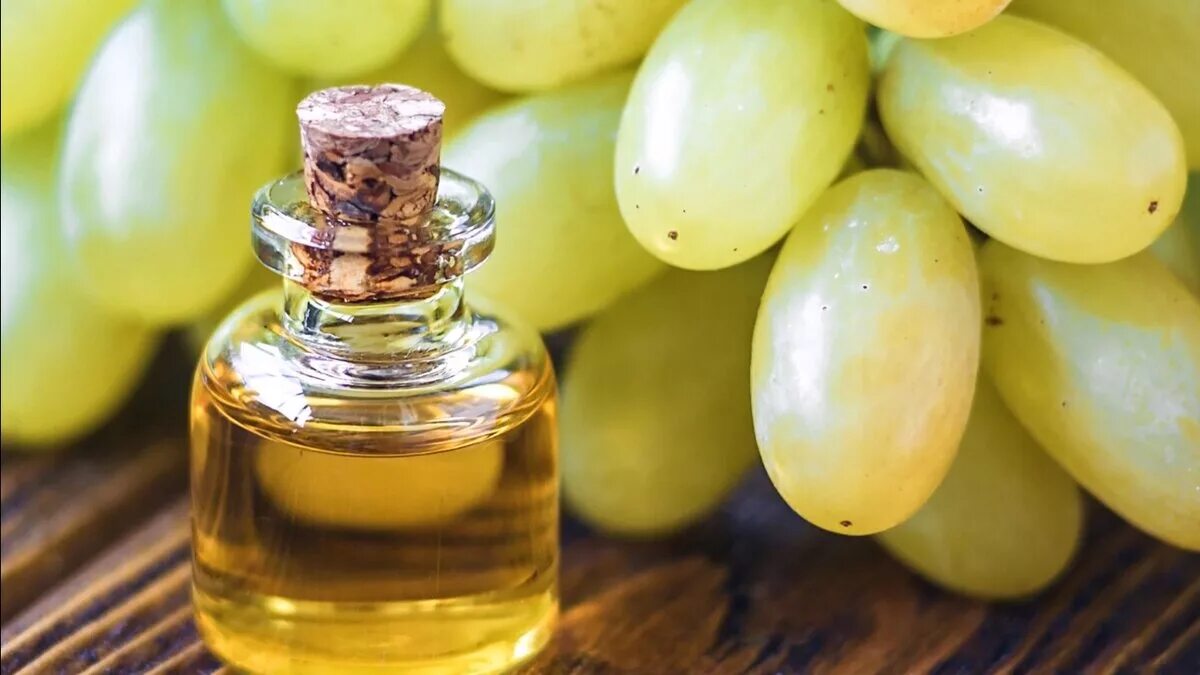 Аромамасла виноградных косточек. Экстракт виноградной косточки, grape seed extract. Grape seed oil. Grape seed oil. Масло из косточек винограда.