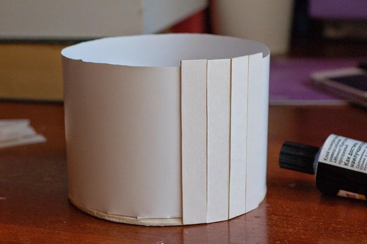 корзинка из гофрокартона. бочка из картона. развертка бочки из картона. бочонок из картона своими руками. кадка из картона.