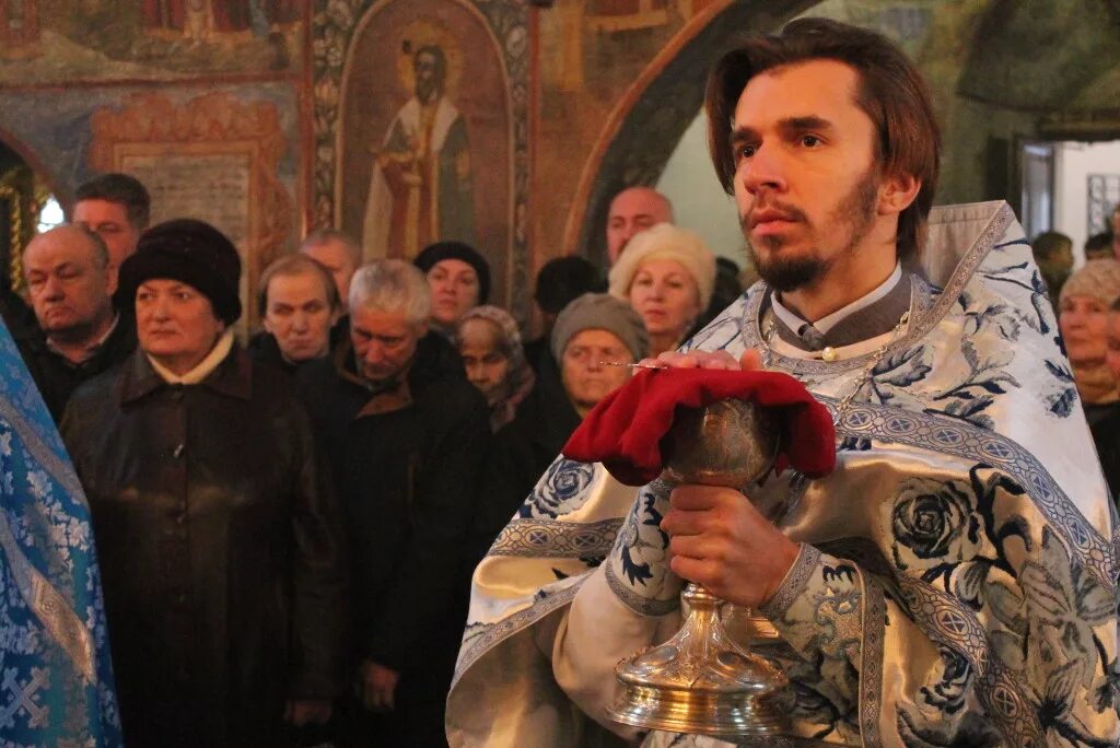 службы в храмах рыбинска