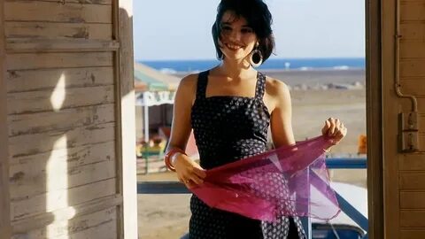 Betty blue eyes