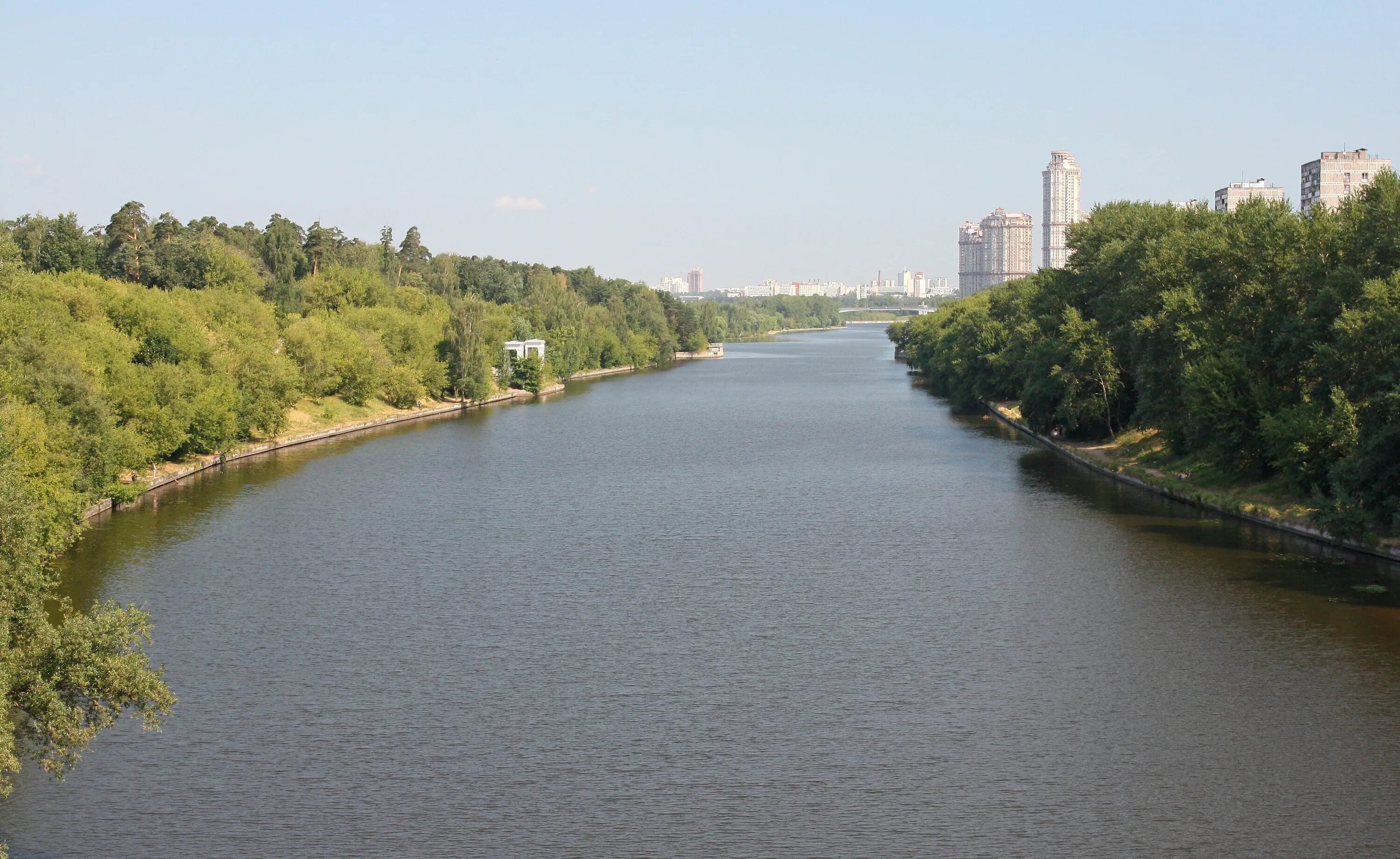 Серебряный бор москва хорошевское. Хорошевское спрямление Москвы реки. Канал Хорошевское спрямление. Хорошевское спрямление набережная. Хорошевское спрямление дамба.