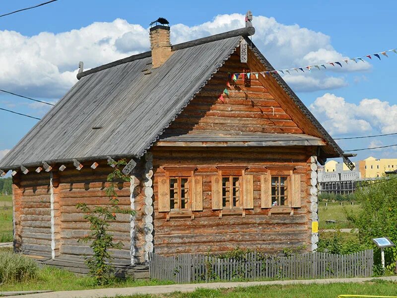 Деревенский дом пятистенок. Русская изба пятистенок. Уральская изба пятистенок. Русская изба пятистенок планировка. Жилища народов твоего края