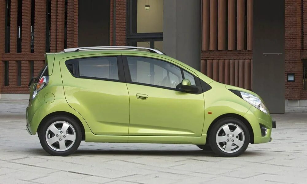 Chevrolet Spark 2011. Шевроле Спарк 500. Шевроле Спарк четырехдверка. Chevrolet Spark 1. Шевроле спарк купить новый