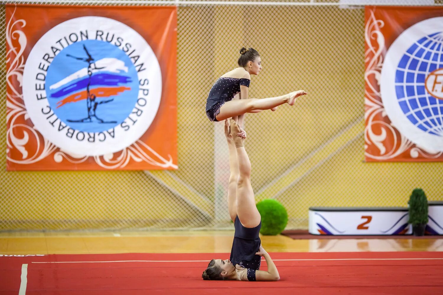 новгород соревнования по спортивной акробатике. арутюнова даниэла акробатика великий новгород. спортивная акробатика великий новгород соревнования. вовис спортивная акробатика. кубок россии по спортивной акробатике 2021.