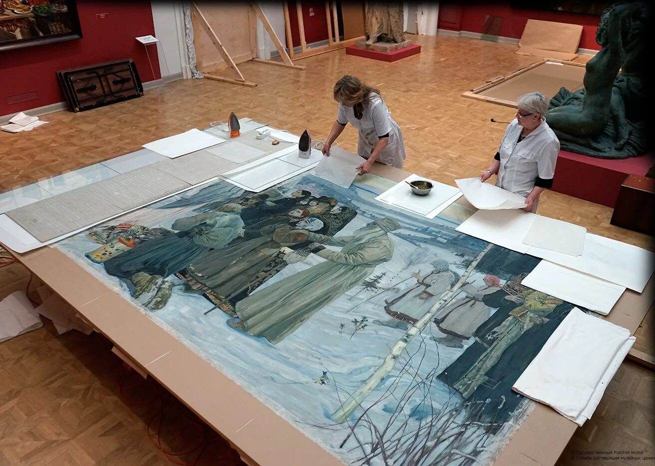 Сохраним историю вместе проект. История youtube не сохраняется. Реставратор в музее. Реставрационные мастерские русского музея. Сохраняя историю создаем.