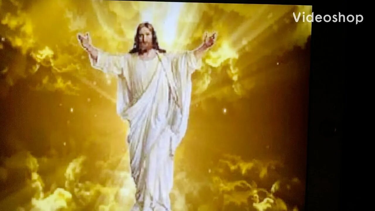 Иисус светится. Свет Христа. Иисус Христос свет. Иисус Христос с распростертыми руками. Иисус сияние.
