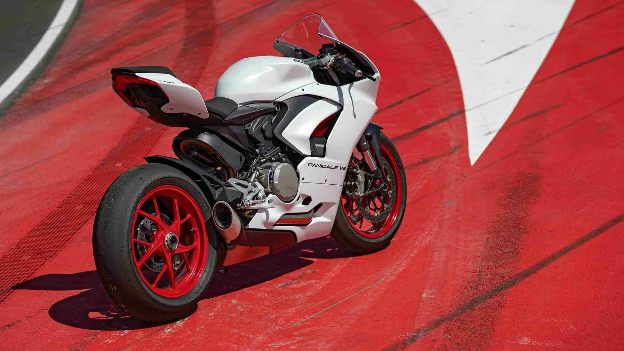 Дукати Панигале v2. Ducati Panigale v2 белый. Se Panigale электромотоцикл. Ducati Panigale v2 белый 2022.