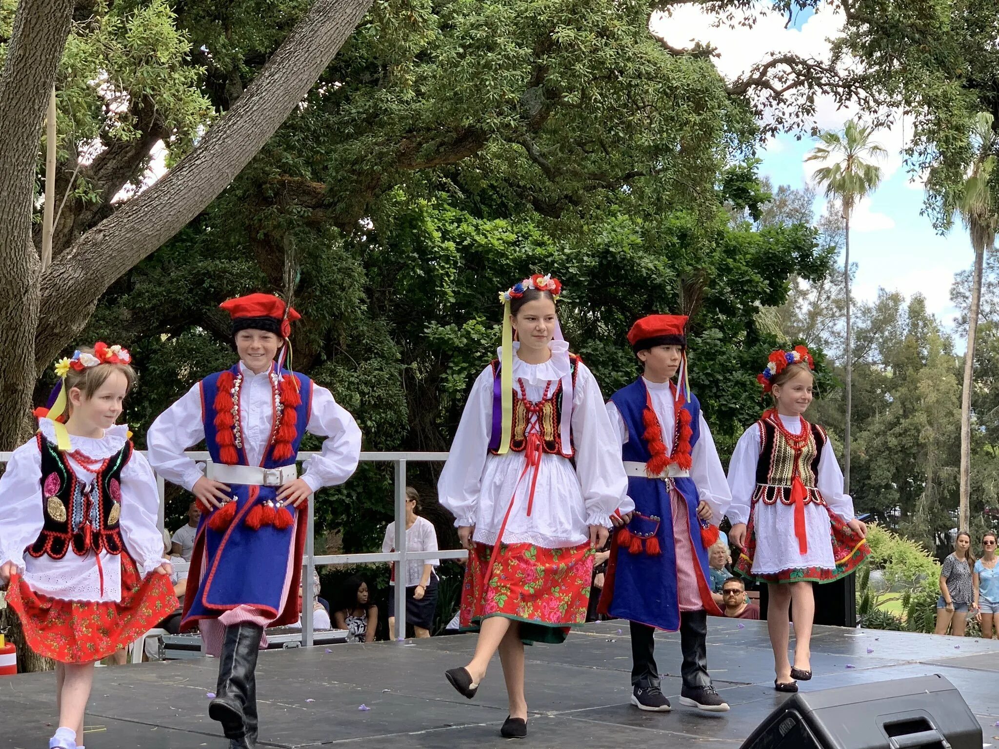 Полька краковяк. Краковяк польша танец происхождение. Краковяк оберек. Краковяк оберек. Полька краковяк.