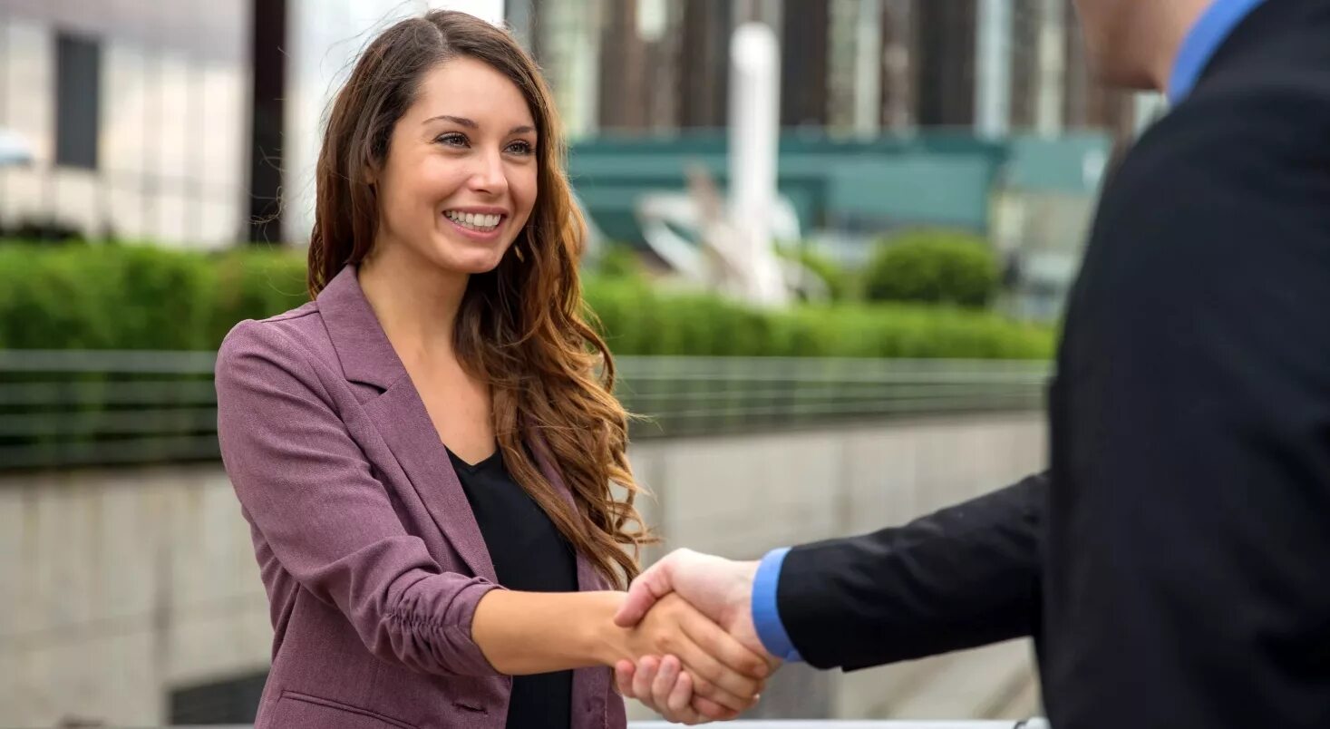 Professional look like. Professionally-designed. Билл грейд. Бизнес портрет мужской. Деловой молодой человек.