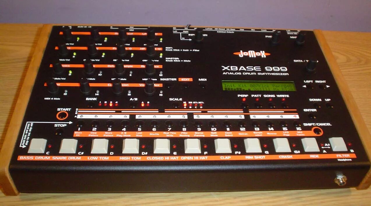 Synthesizer wuthering waves