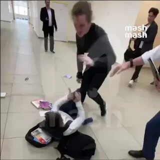 В москве в школе избили девочку