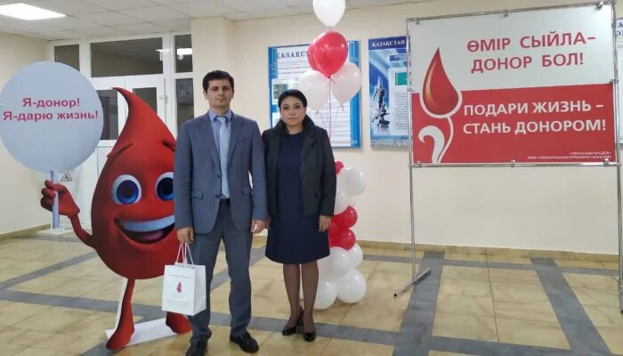 Казахский фильм 2022. Фильм донор 2022 казахстанский. Сдача крови карантинизация. Почетный донор казахстана. Чёрные трансплантологи в украине.