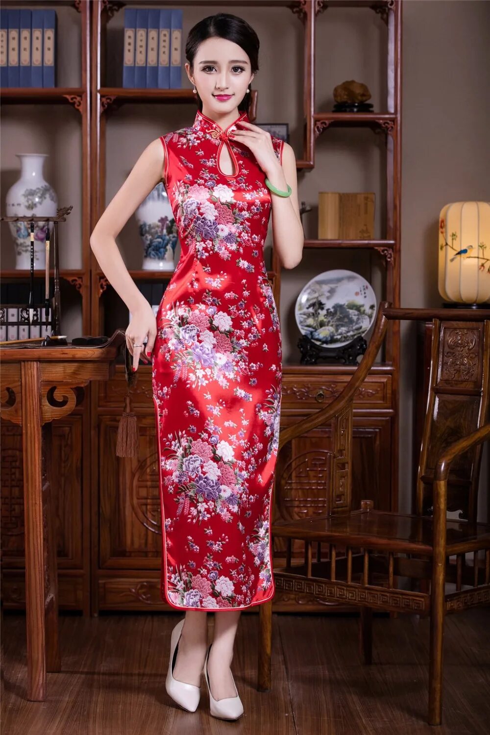 Шелко. Чонсам и ципао. Ципао Маньчжурки. Китайское платье cheongsam qipao. Китайская традиционная одежда женская ципао.