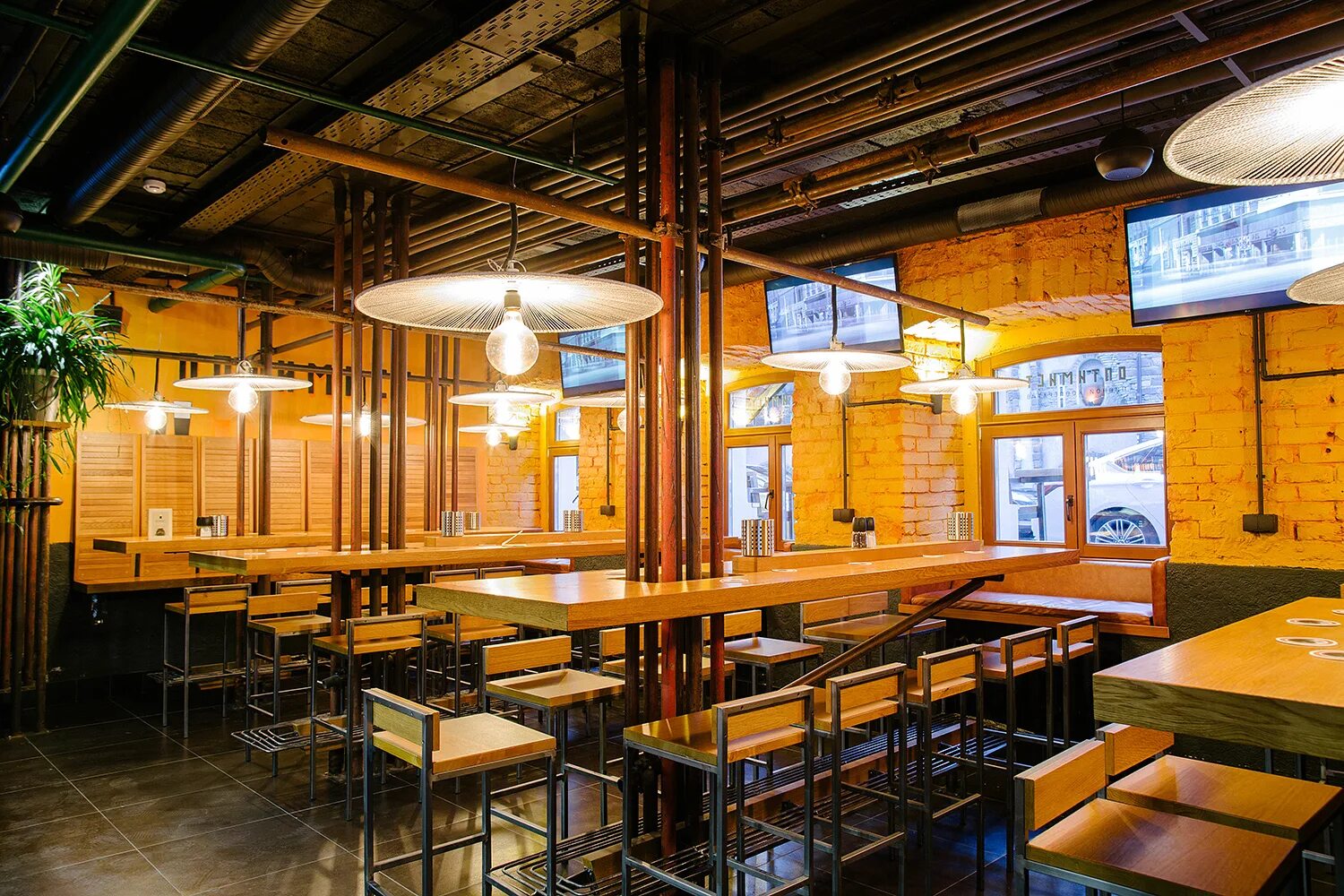 Кафе оптимист воронеж. Оптимист кофейня. Комиссаржевской 8 оптимист. Бар оптимист воронеж. Оптимист бар воронеж.