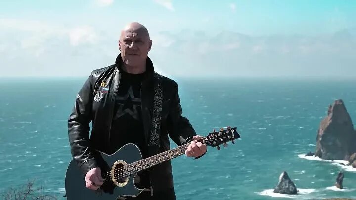 Денис майданов 2022. Майданов черное черное море. Денис майданов 2021. Песня черное море денис майданов. Майданов черные.