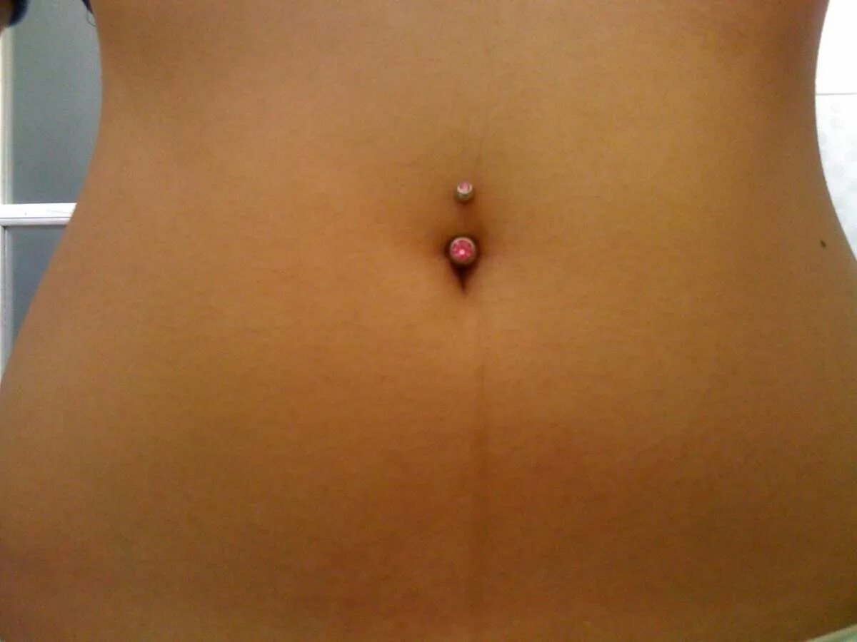 блондинки с пирсингом в пупке. очень красивый пирсинг пупка. пирсинг пупка. интимный прокол кристина. розовый пупок.