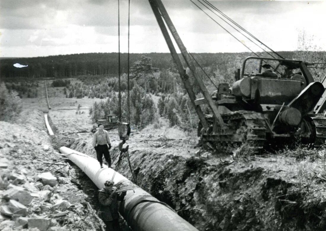 Какой нефтепровод был построен в 1960 е. Магистральный газопровод Бухара-Урал. Газовая магистраль Бухара Урал. Нефтепроводов "Бухара-Урал. Трубопровод Бухара Урал.