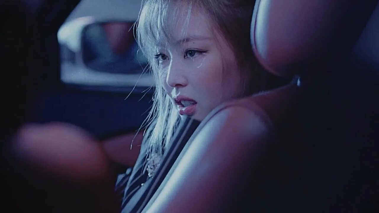 Blackpink песня lovesick girls. Ким дженни pretty savage. дженни ким lovesick girls. blackpink pretty savage дженни. дженни скордогамлиа.