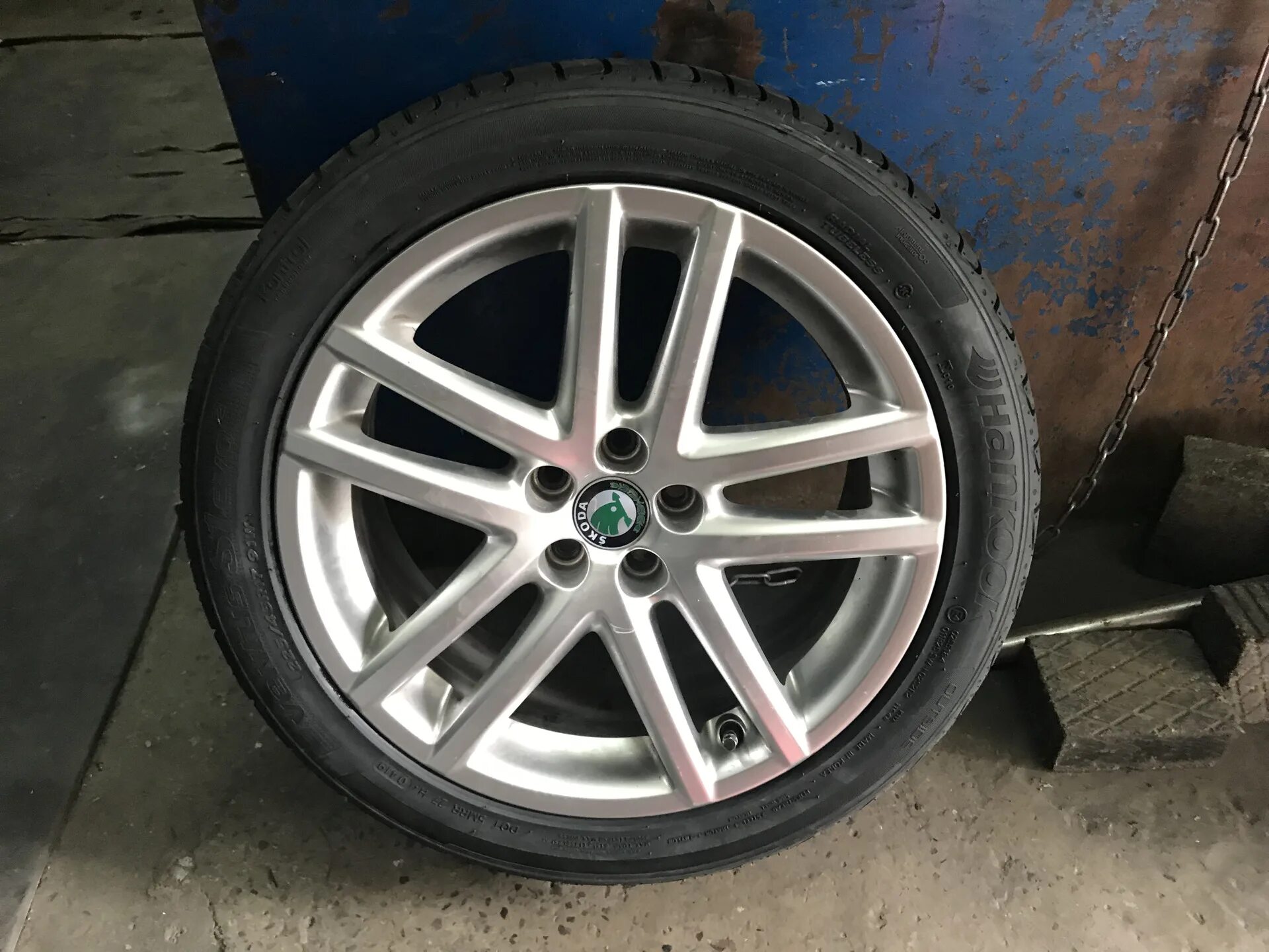 Колеса 225 45 купить. 225/45 R17. Колеса 225 45 17. 225 /55/ R17 Шкода а5.