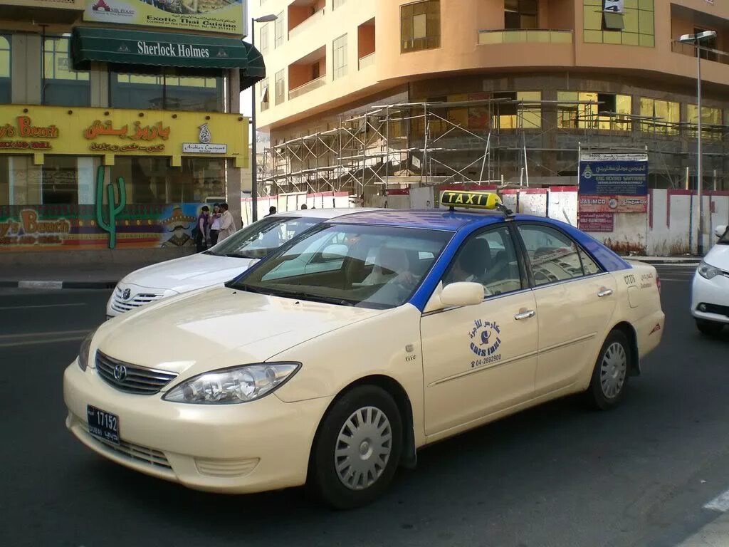 Такси в Дубае. Toyota Camry 2003 Taxi Dubai. Тойота такси Дубай. Такси RTA ОАЭ. Таксисты дубай