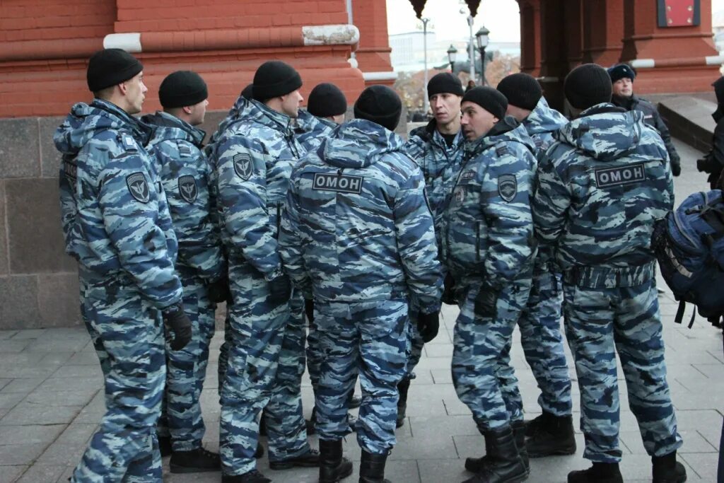 Форма омона. Росгвардия саратов омон. Омон старая форма. Омон росгвардии. Новая форма омон.