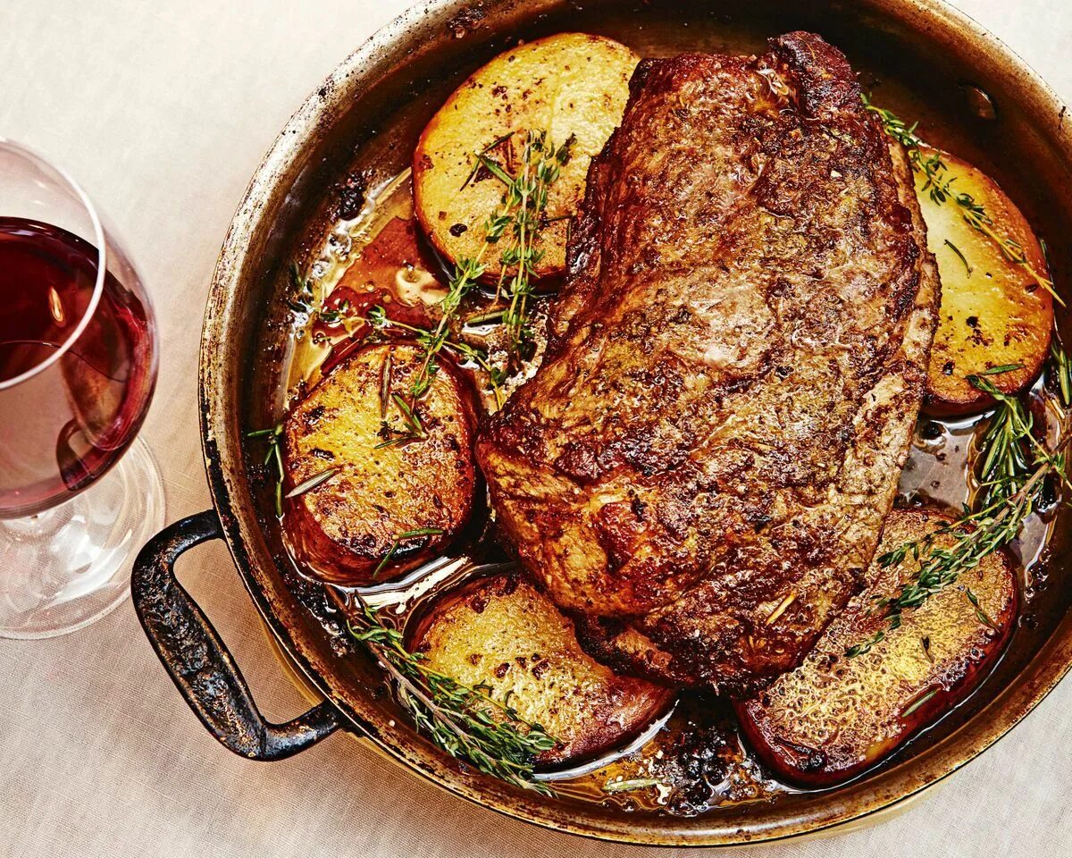 блюда из свиной шеи. рецепты со свиной шеей. свиная шея в духовке. шея свиная запеченная в духовке. рецепты со свиной шеей.