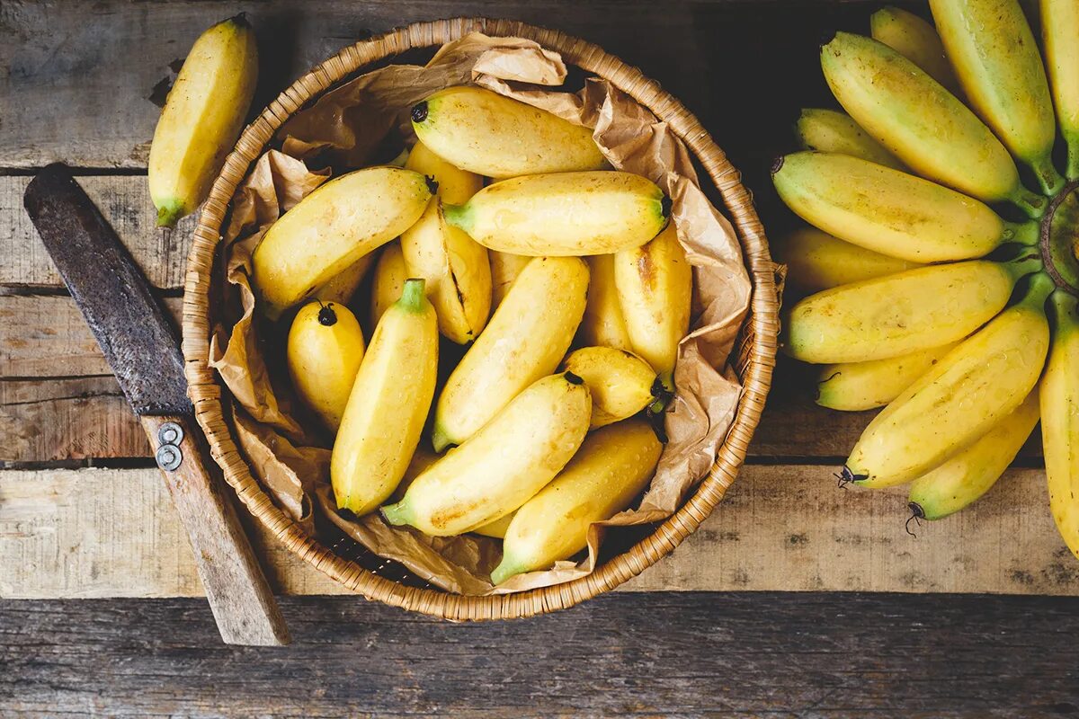 Бананы. Спелый банан. Десертный банан. Бананы красивое фото.
