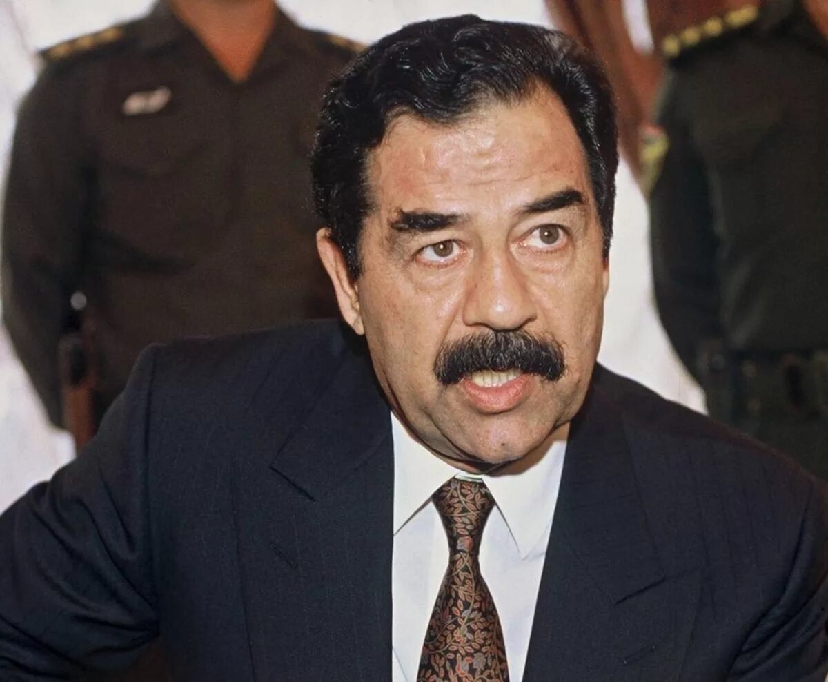 Саддам Хусейн. Саддам Хусейн 2003. Саддам Хусейн 2000.