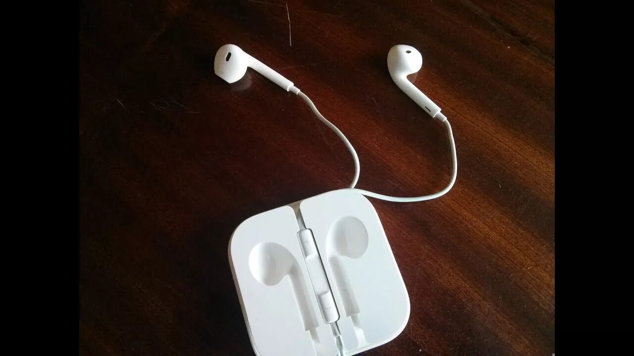 Наушники ednet 83127. Как найти коробочку от наушников. Как замотать earpods в коробку. Коробочка под наушники. Как найти коробочку от наушников.